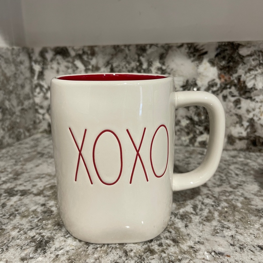 Rae Dunn XOXO Mug
